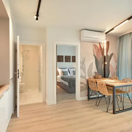 Lux Sea Towers - Wellness Spa, Gym & - Seaview By Rent Like