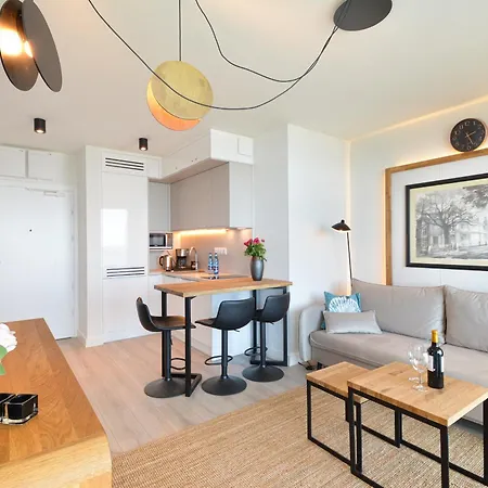 아파트 Lux Sea Towers - Wellness Spa, Gym & - Seaview By Rent Like 미엥지즈드로예